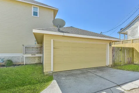 1815 28th Street Galveston TX 77550