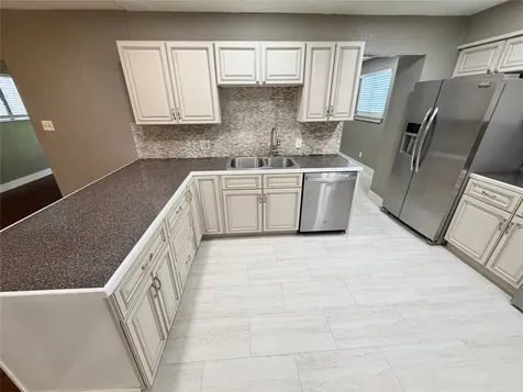1415 Avenue E Danbury TX 77534