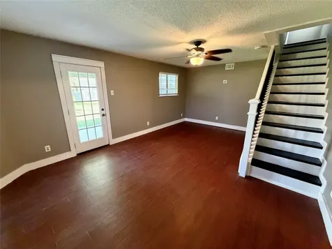 1415 Avenue E Danbury TX 77534