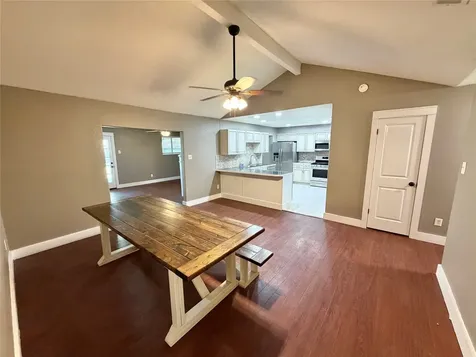 1415 Avenue E Danbury TX 77534