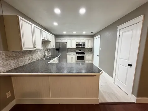 1415 Avenue E Danbury TX 77534