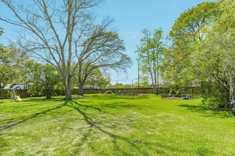 5516 Avenue M 1/2 Santa Fe TX 77510