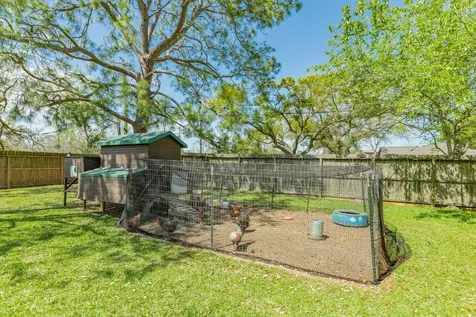 5516 Avenue M 1/2 Santa Fe TX 77510