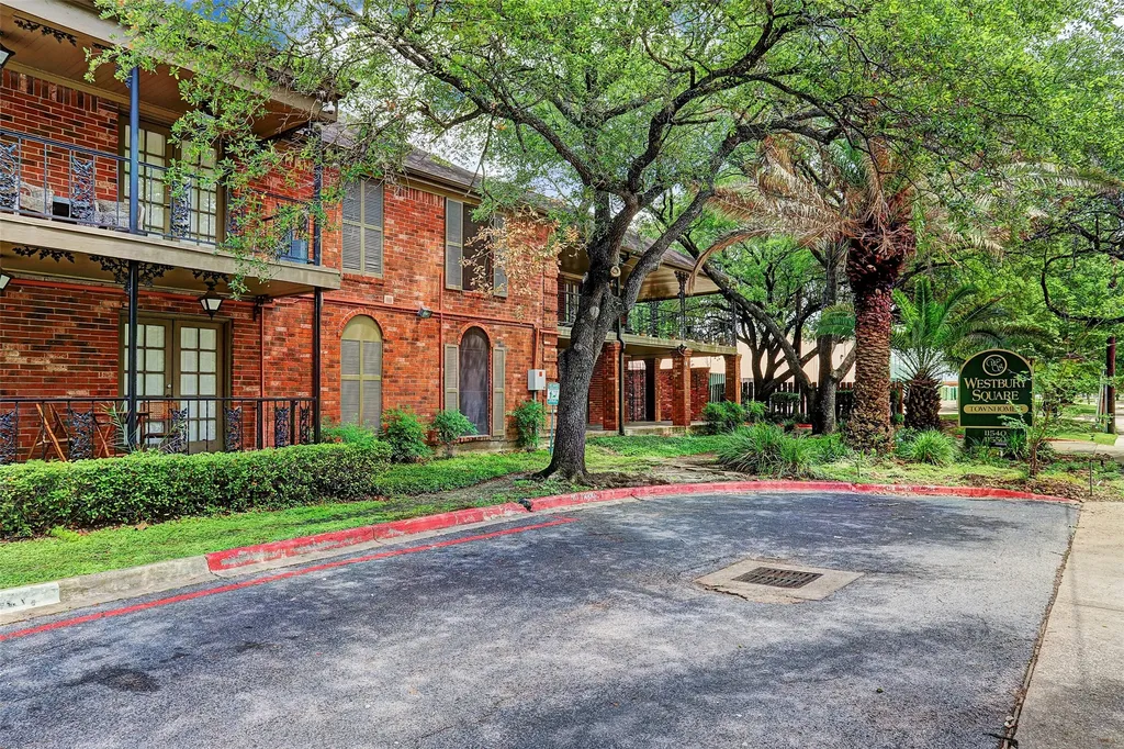 11550 Chimney Rock Road 167 Houston TX 77035