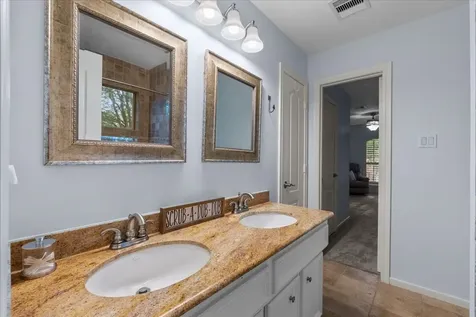 914 Pinewood Lane Seabrook TX 77586