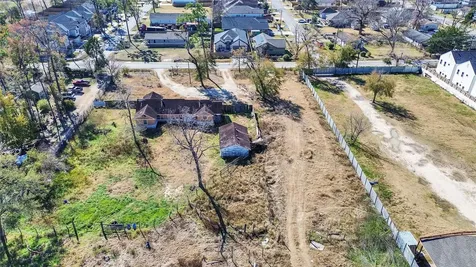 2212 Wilburforce Street Houston TX 77091