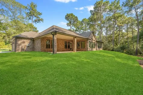 9258 Cedar Bend Plantersville TX 77363