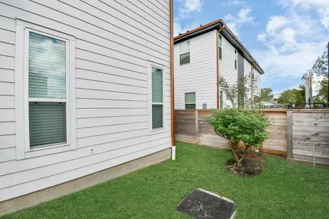 829 N Emile Street Houston TX 77020