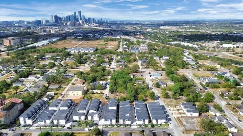 829 N Emile Street Houston TX 77020