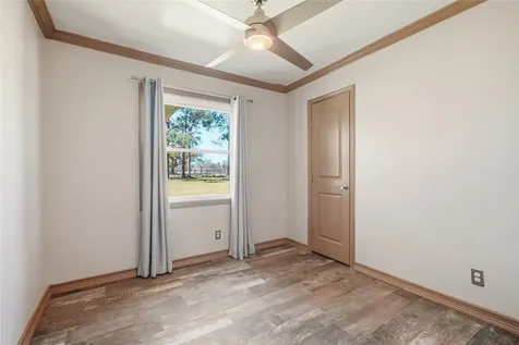 4215 County Road 182 Alvin TX 77511