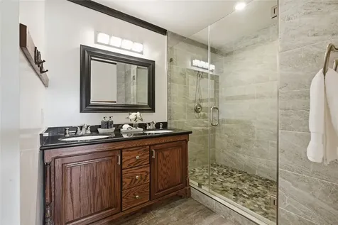 4215 County Road 182 Alvin TX 77511