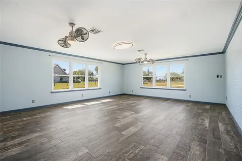 4215 County Road 182 Alvin TX 77511