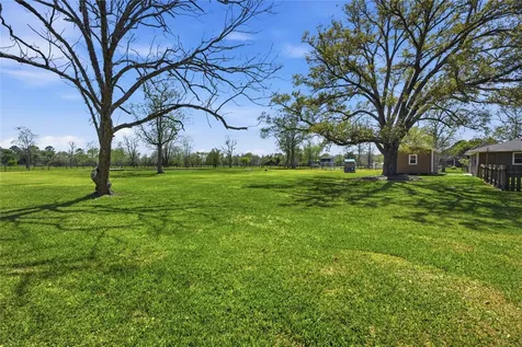 4215 County Road 182 Alvin TX 77511