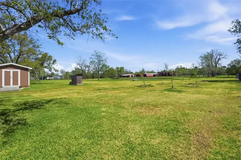 4215 County Road 182 Alvin TX 77511