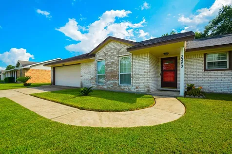 3323 Westview Street Shoreacres TX 77571