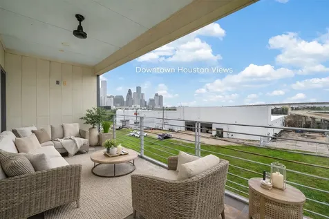 1819 South Street Houston TX 77009