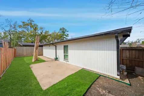4102 Sherwood Lane 8 Houston TX 77092