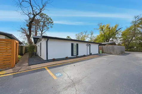 4102 Sherwood Lane 8 Houston TX 77092