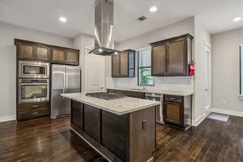 608 W 28th Street B Houston TX 77008