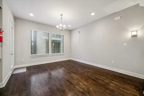 608 W 28th Street B Houston TX 77008