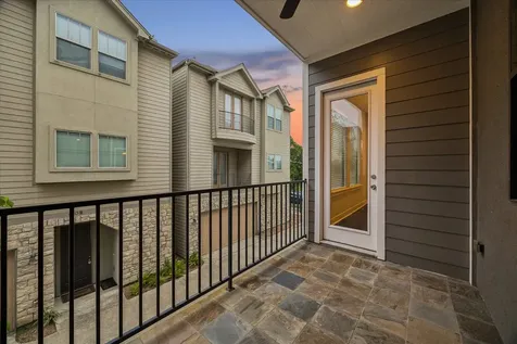 608 W 28th Street B Houston TX 77008