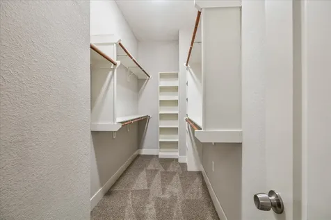 608 W 28th Street B Houston TX 77008
