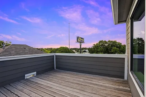 608 W 28th Street B Houston TX 77008