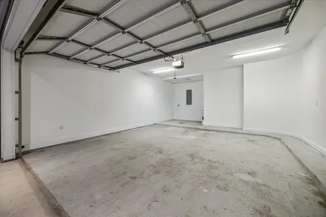 608 W 28th Street B Houston TX 77008