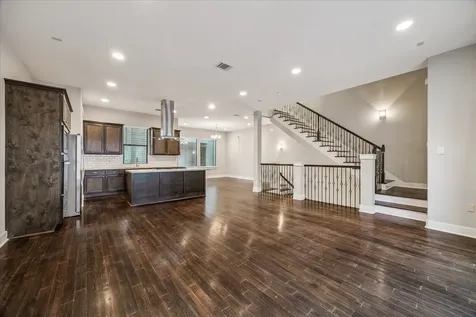 608 W 28th Street B Houston TX 77008