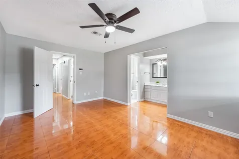 239 Blackwater Lane Houston TX 77015