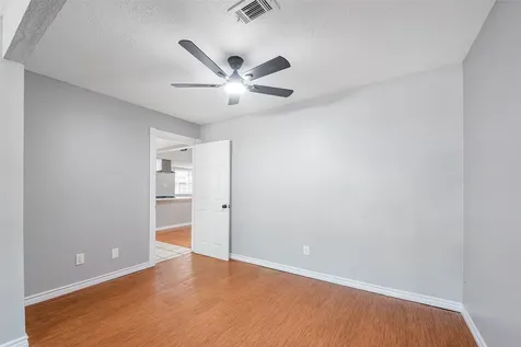239 Blackwater Lane Houston TX 77015