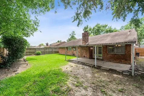 239 Blackwater Lane Houston TX 77015