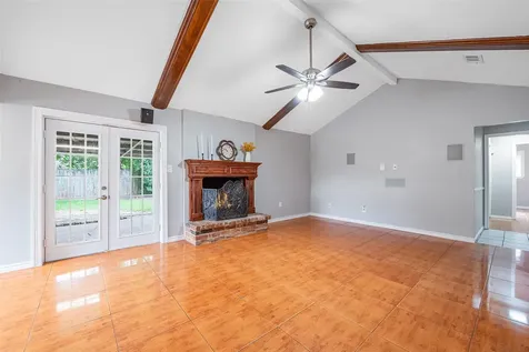 239 Blackwater Lane Houston TX 77015