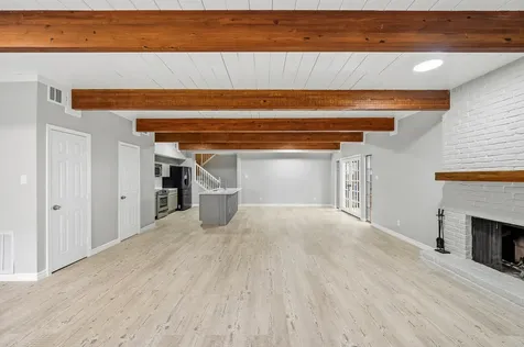 5382 Brownway Street D39 Houston TX 77056