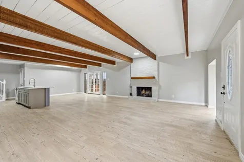 5382 Brownway Street D39 Houston TX 77056
