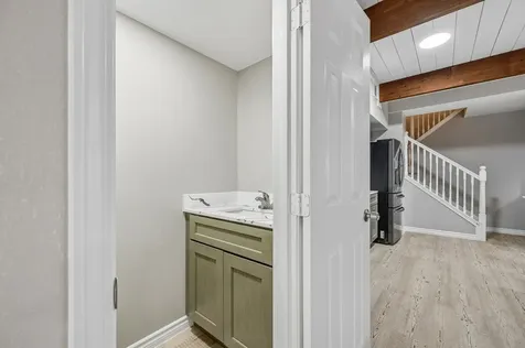 5382 Brownway Street D39 Houston TX 77056