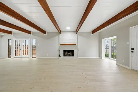 5382 Brownway Street D39 Houston TX 77056