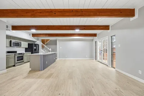 5382 Brownway Street D39 Houston TX 77056