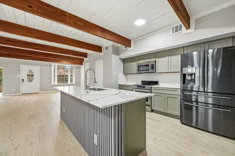 5382 Brownway Street D39 Houston TX 77056