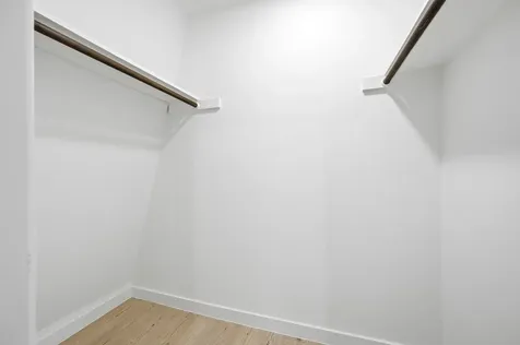 5382 Brownway Street D39 Houston TX 77056
