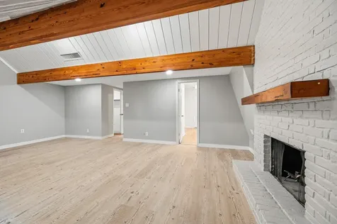 5382 Brownway Street D39 Houston TX 77056