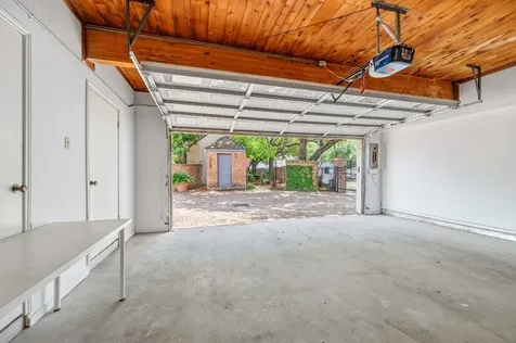 5382 Brownway Street D39 Houston TX 77056