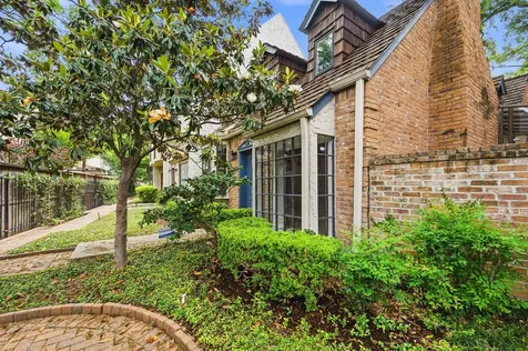 5382 Brownway Street D39 Houston TX 77056