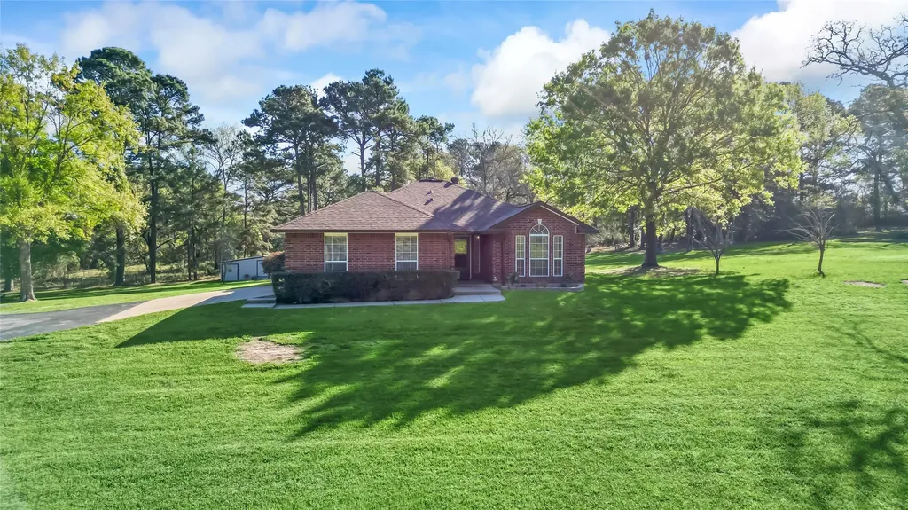 13 Westwood Drive Huntsville TX 77320