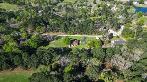 13 Westwood Drive Huntsville TX 77320