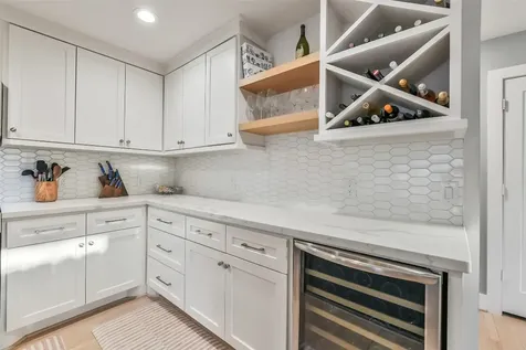910 Algregg Street Houston TX 77009