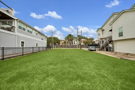 2112 Fenwood Street Kemah TX 77565