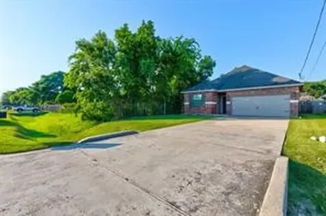 3002 Arkansas Avenue League City TX 77573