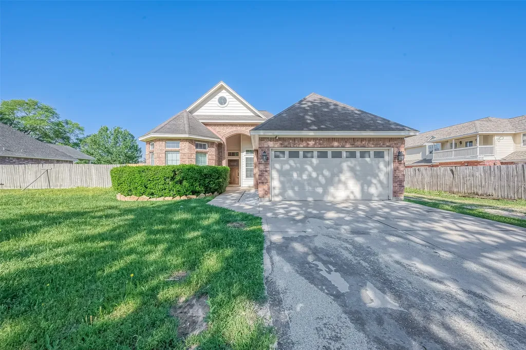 1189 Lovett Street Tomball TX 77375