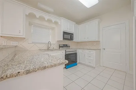 1189 Lovett Street Tomball TX 77375